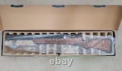 Air Venturi Avenger, Regulated PCP Air Rifle, Wood Stock by Air Venturi 0.22