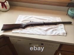 Benjamin Franklin Model 317 Walnut Stock Cal Air Pellet Rifle Fires Fine