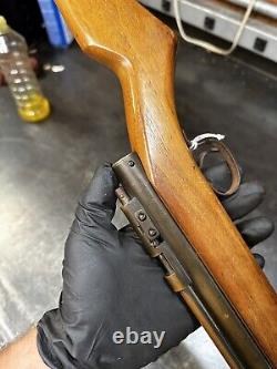 Benjamin Franklin Model 317 Walnut Stock Cal Air Pellet Rifle Needs Seals