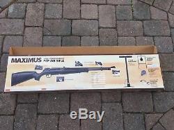 Benjamin Maximus 22. Cal. PCP Powered Kit Air Rifle With scope and pump