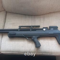 HUGE VALUE! Air Venturi Avenger Bullpup. 25 Cal PCP 5 MAGS, MODERATOR, PELLETS