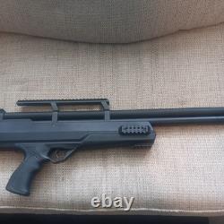 HUGE VALUE! Air Venturi Avenger Bullpup. 25 Cal PCP 5 MAGS, MODERATOR, PELLETS