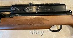 Nova Hatsan. 22 caliber PCP Pellet Air Rifle with Magazine + Pump Lot Excellent