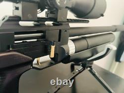 Very beautiful Zbroia Sapsan s air rifle. 22 in excellent condition